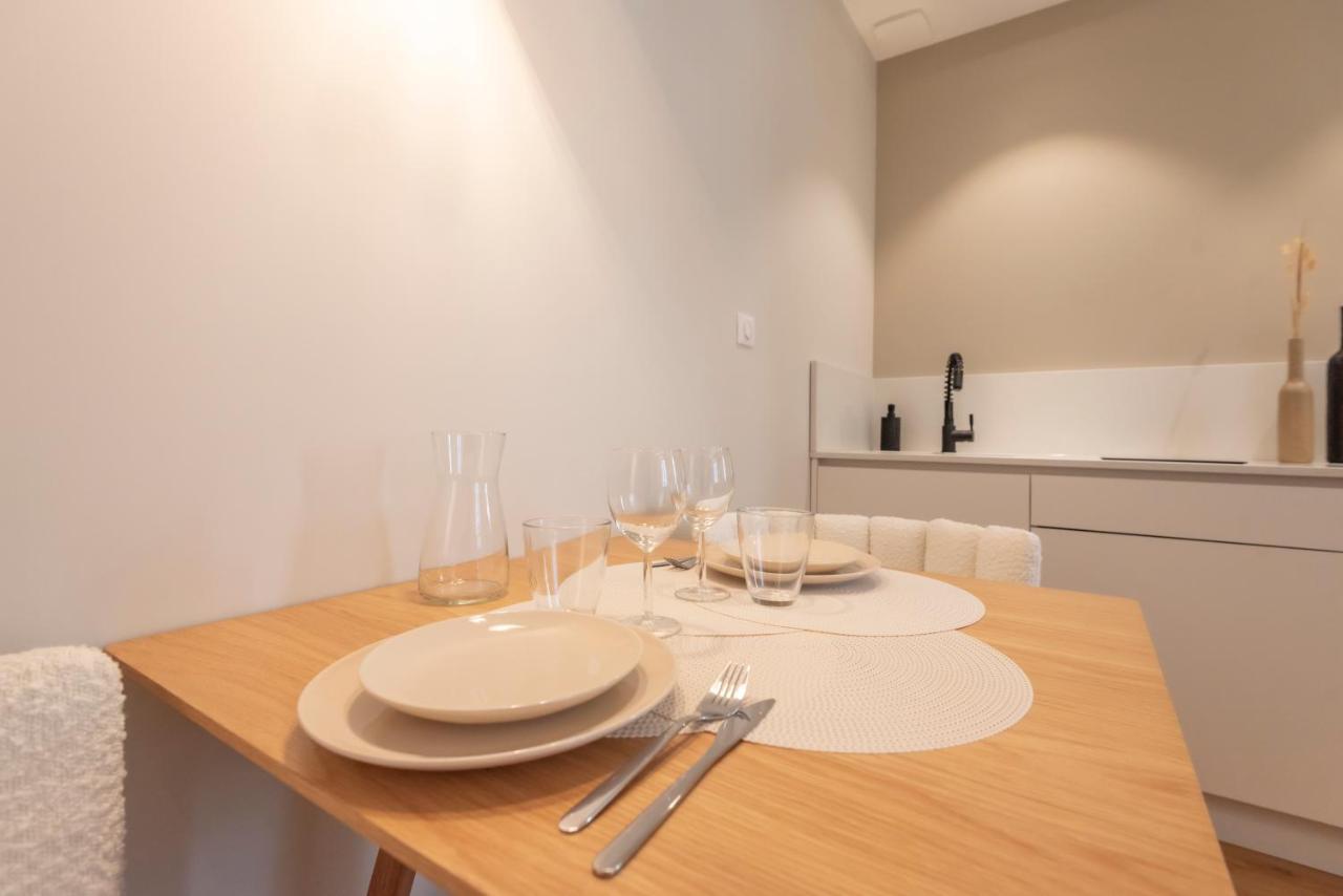 Le Boho . Centre-Ville Macon . Proche Gare . Design . Neuf . Wifi . Climatisation . Confort Luaran gambar