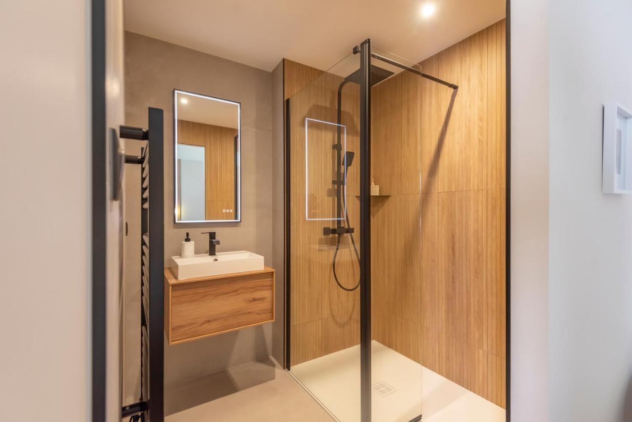 Le Boho . Centre-Ville Macon . Proche Gare . Design . Neuf . Wifi . Climatisation . Confort Luaran gambar