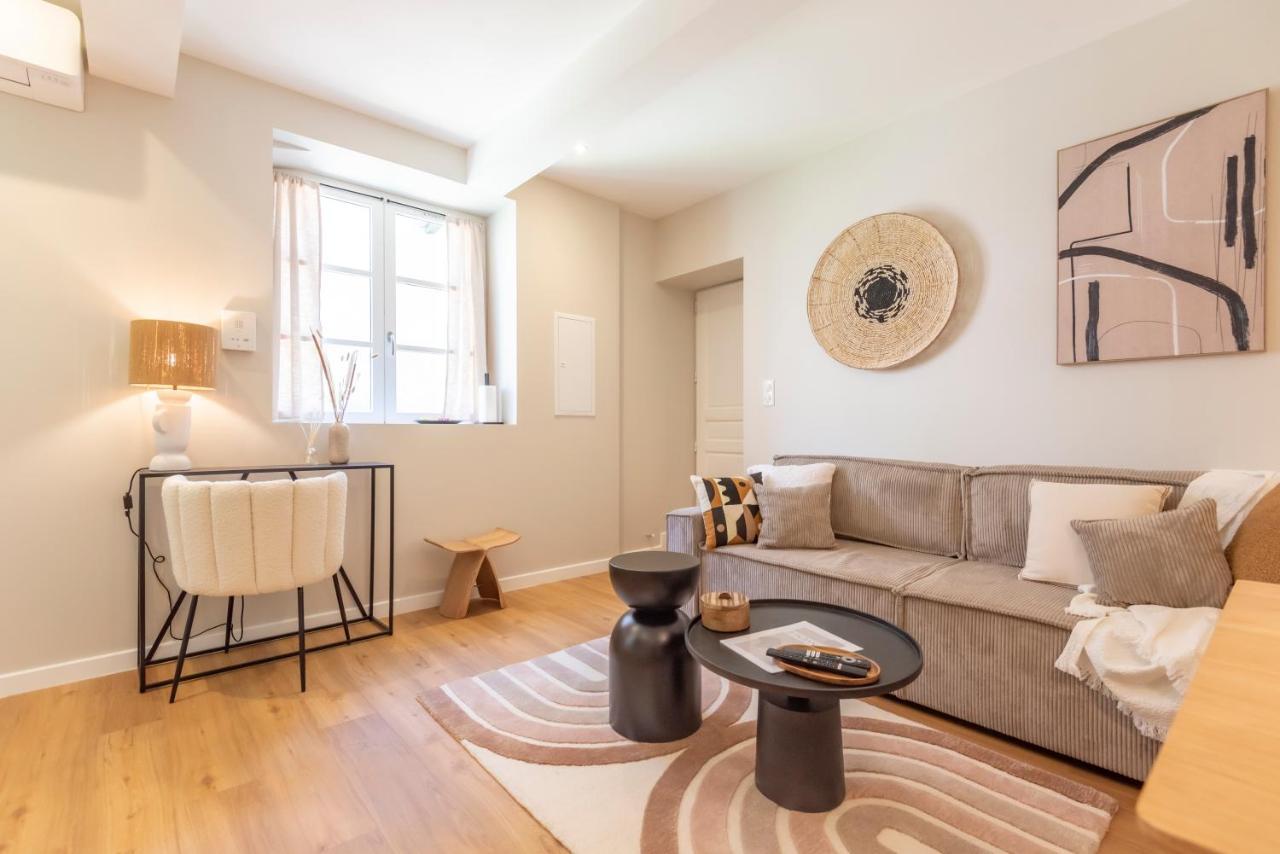 Le Boho . Centre-Ville Macon . Proche Gare . Design . Neuf . Wifi . Climatisation . Confort Luaran gambar