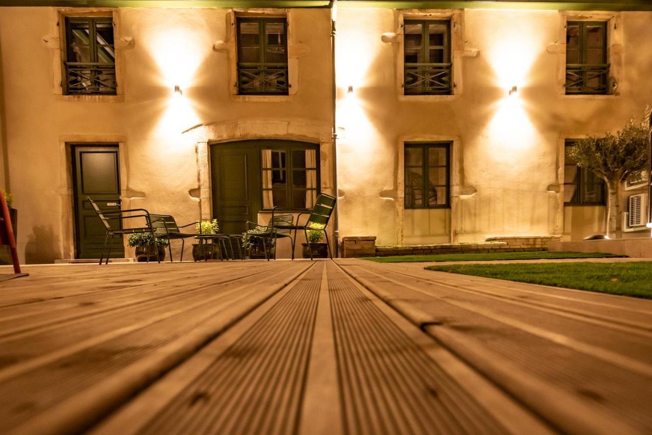 Le Boho . Centre-Ville Macon . Proche Gare . Design . Neuf . Wifi . Climatisation . Confort Luaran gambar