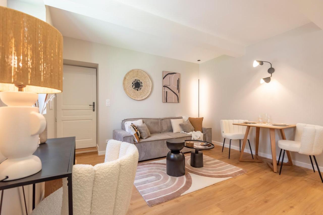 Le Boho . Centre-Ville Macon . Proche Gare . Design . Neuf . Wifi . Climatisation . Confort Luaran gambar