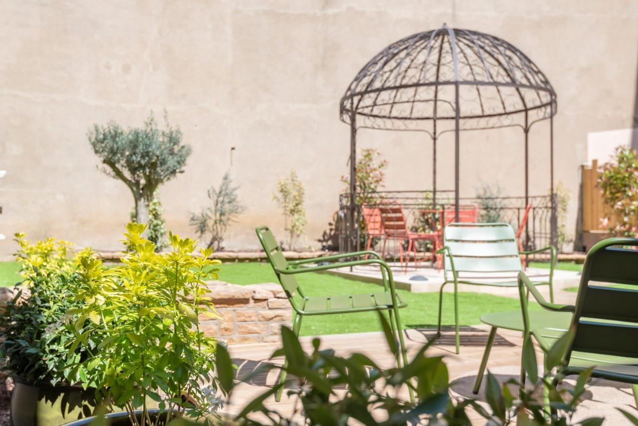 Le Boho . Centre-Ville Macon . Proche Gare . Design . Neuf . Wifi . Climatisation . Confort Luaran gambar